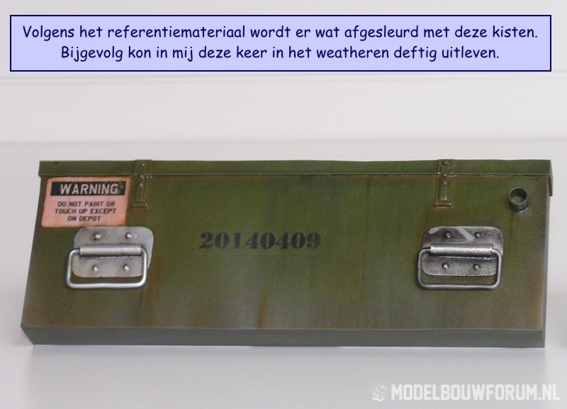 Frame512a-Ingekleurde_munitiekist-JPG.jpg