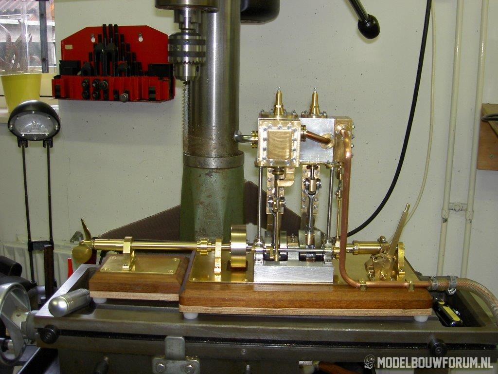 Stoomcompound_mach_met_Hollandse_BuskmpRu.jpg