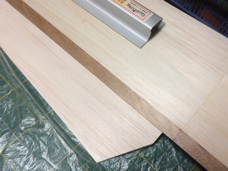 072 dry fitting left aileron on hor stab.jpg