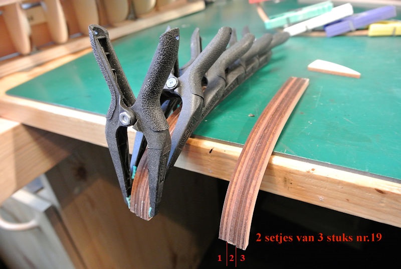 1) 2 setjes van 3 stuks nr. 19.JPG
