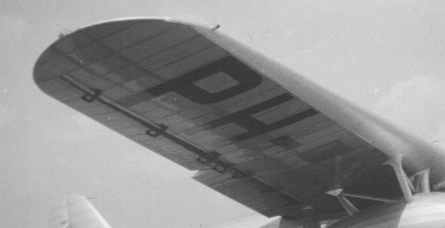 100a Fokker F.20 KLM PH-AIZ Zilvermeeuw.jpg