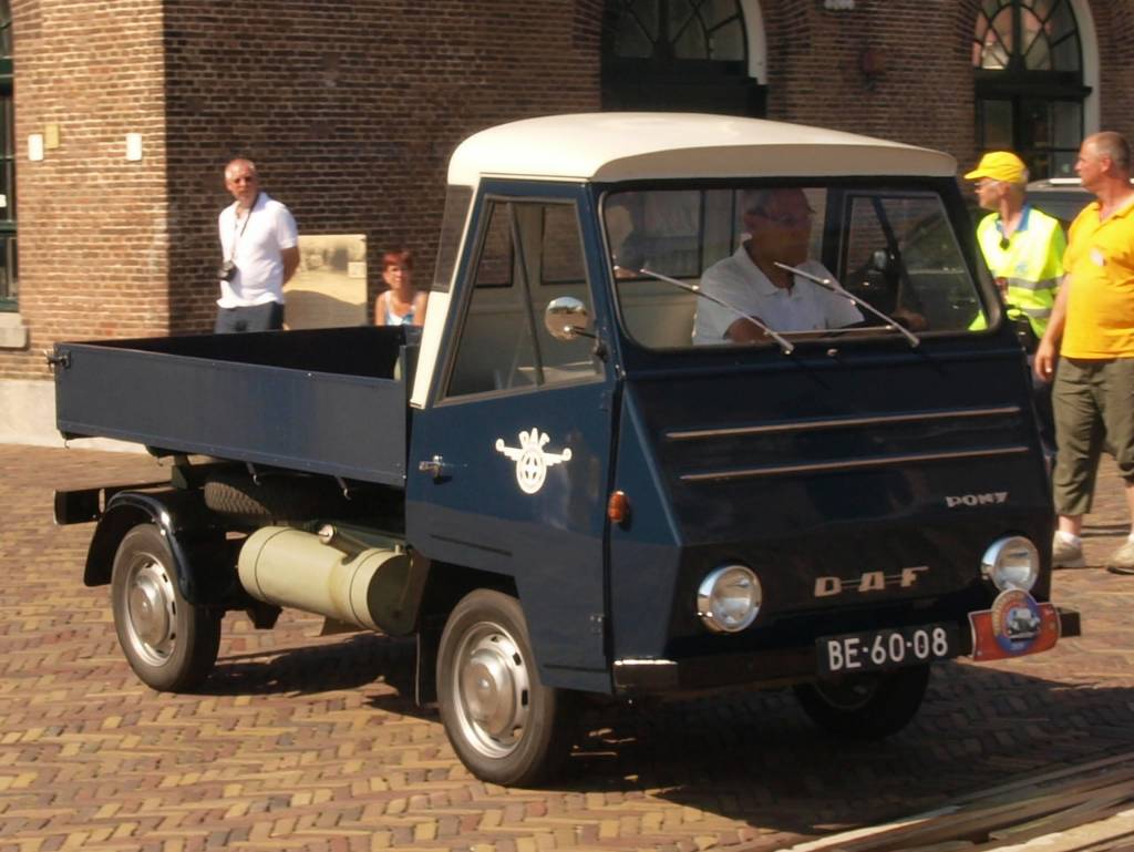 1280px-DAF_1010_(1969)%2C_Dutch_licence_registration_BE-60-08_pic1.JPG.jpeg