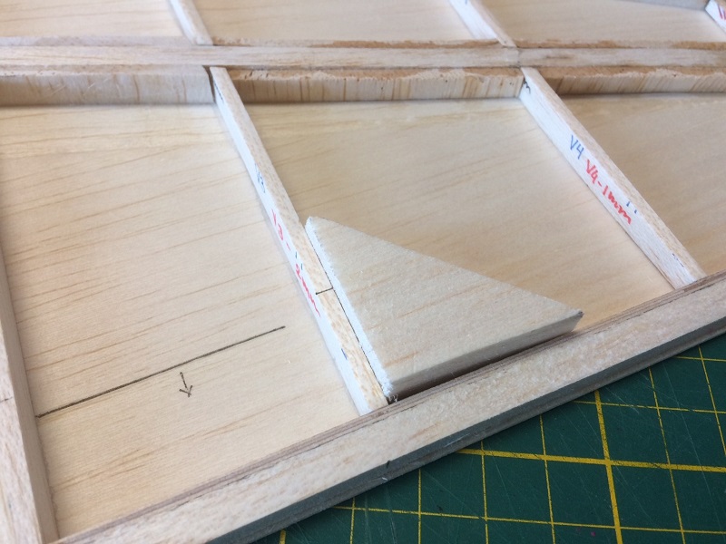 140 dry-fit balsa gusset at V3 position.jpg