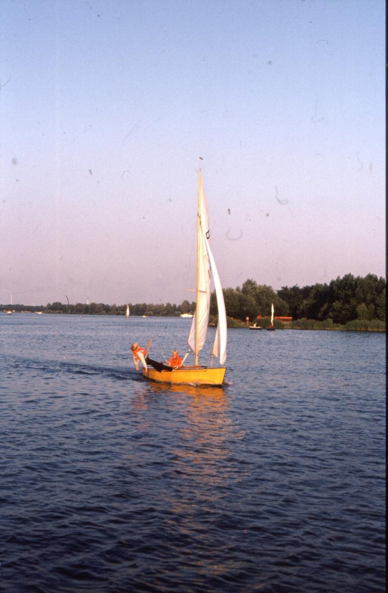 1982 Schakel Brielse Meer.jpg