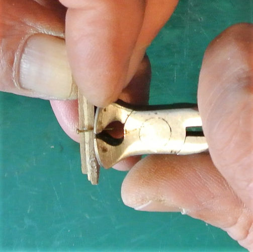 3)afknippen.JPG