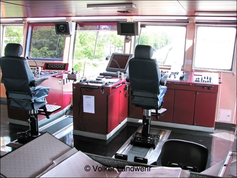 40_fs_fahrstand_achtern.jpg