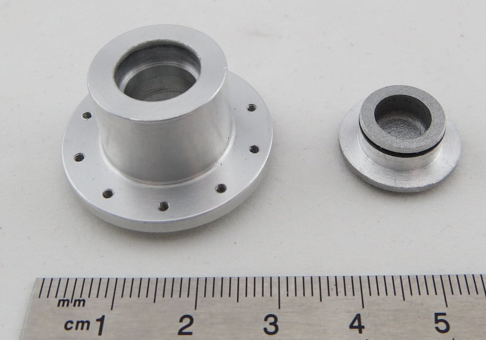 4445-2_Vorderradnabe-mit-Deckel-Alu-Lochkreis-25mm-10x.jpg