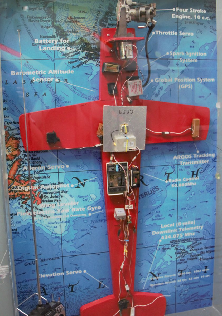 7 middle of electronics exhibit.jpg