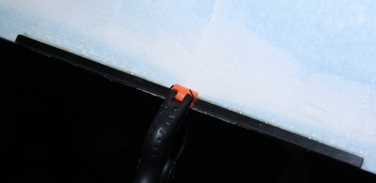 Achterrand 5 x 1 carbon.JPG