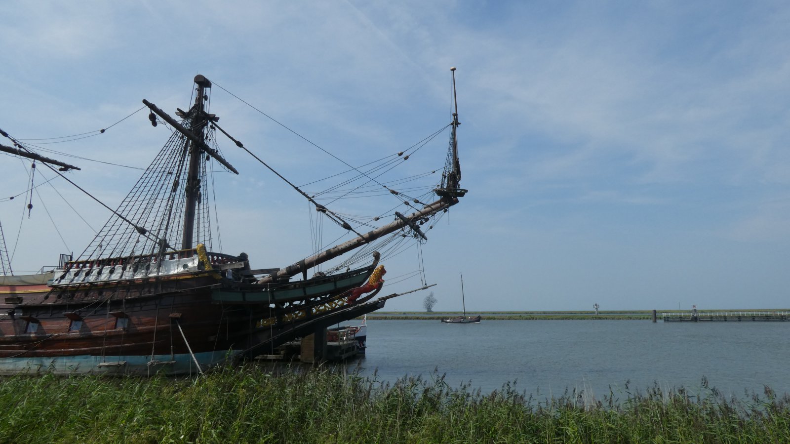 Batavia125_R.JPG