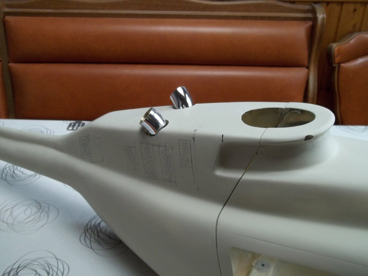 Bell 206 outlets 001.JPG