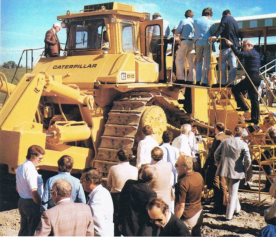 CATERPILLAR D10T.05.jpg