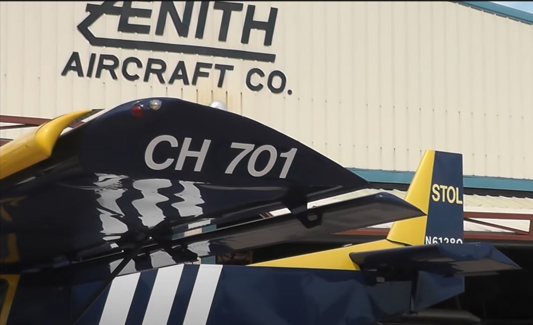 ch 701 wing tip.JPG