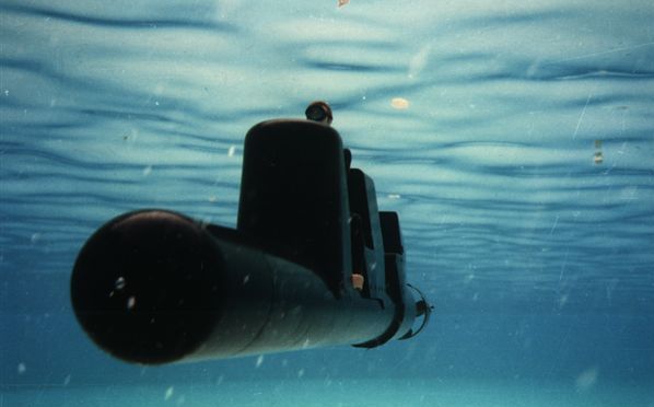 Chariot onderwater.jpg