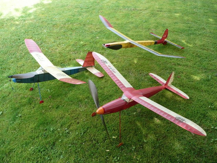 f6ced43c795416f20a36d6f93b991089--model-airplanes-aeroplanes.jpg