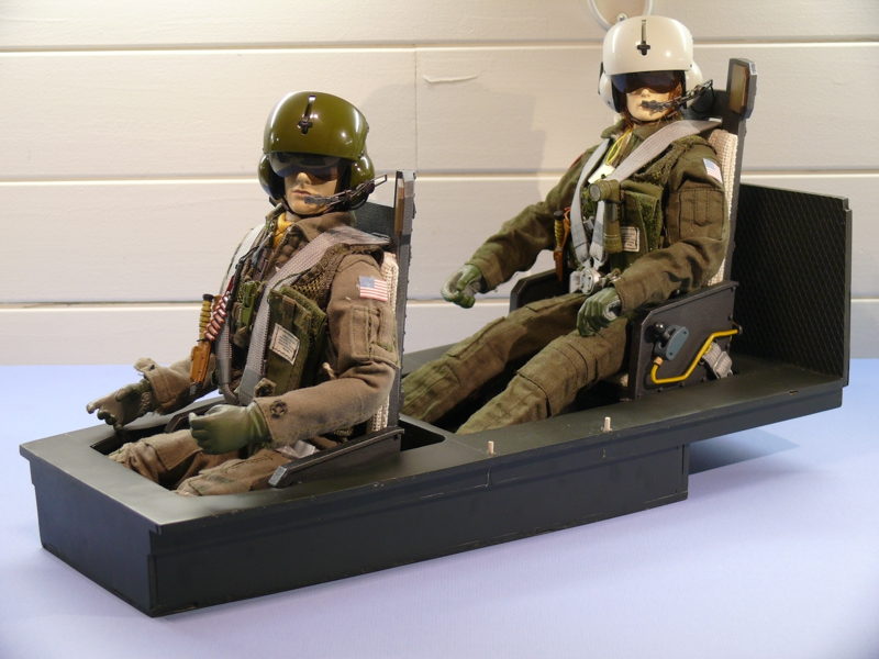 Frame611b-Voltooid chassis en stoelen-JPG.jpg