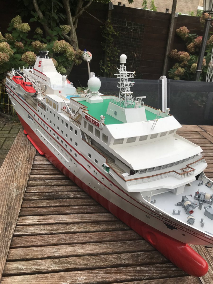 Hanseatic 1.jpg