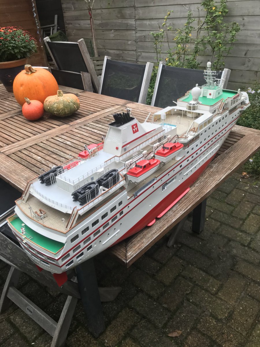 Hanseatic 3.jpg