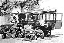 La_Nouvelle,_voiture_Amédée_Bollée_de_1880,_ici_au_retour_de_Paris-Bordeaux-Paris_en_1895.jpeg