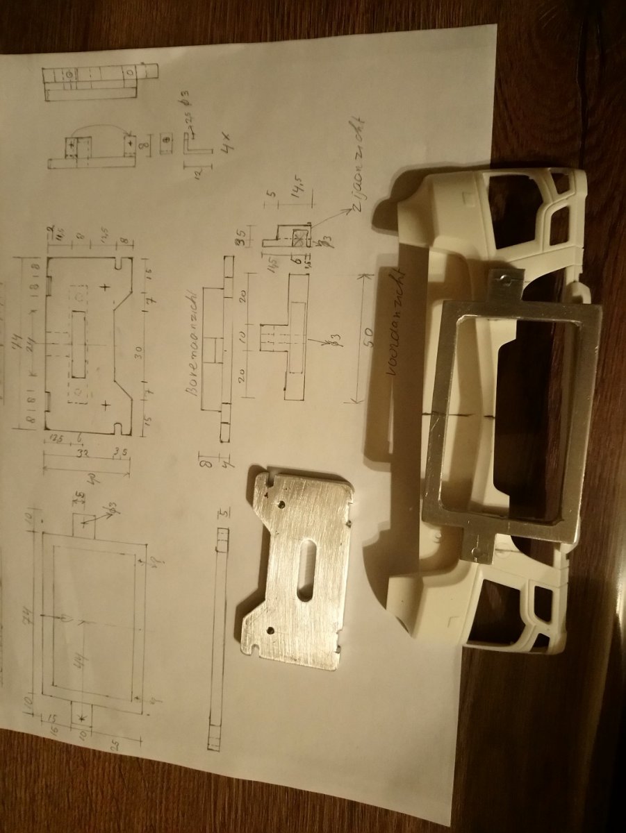 modelbouw voorplaat - kopie.JPG
