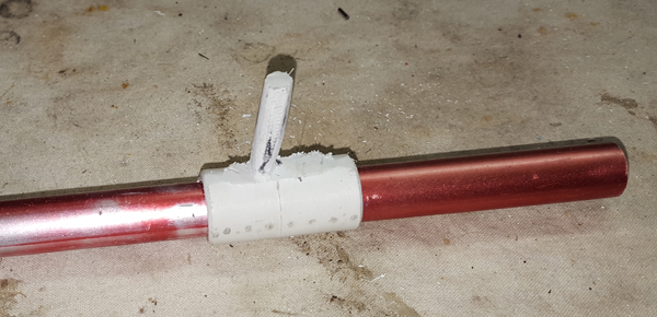 plasticstrut.jpg