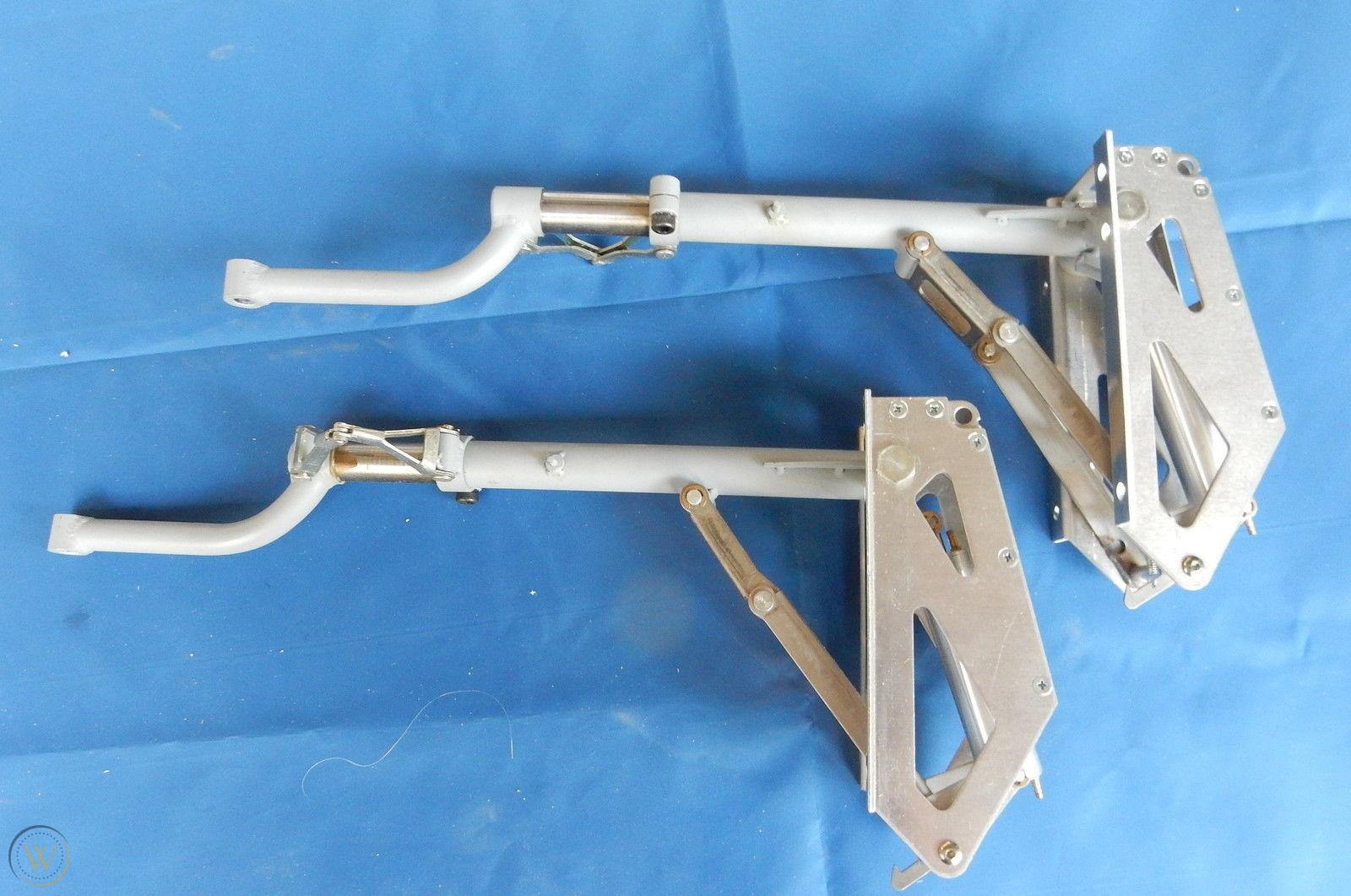 robart-153-51-pneumatic-retract_1_0851bbd8dd71e68bbf396a5de244e4a9.jpg