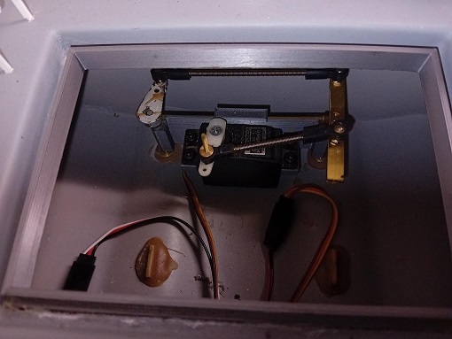Roerservo3.jpg