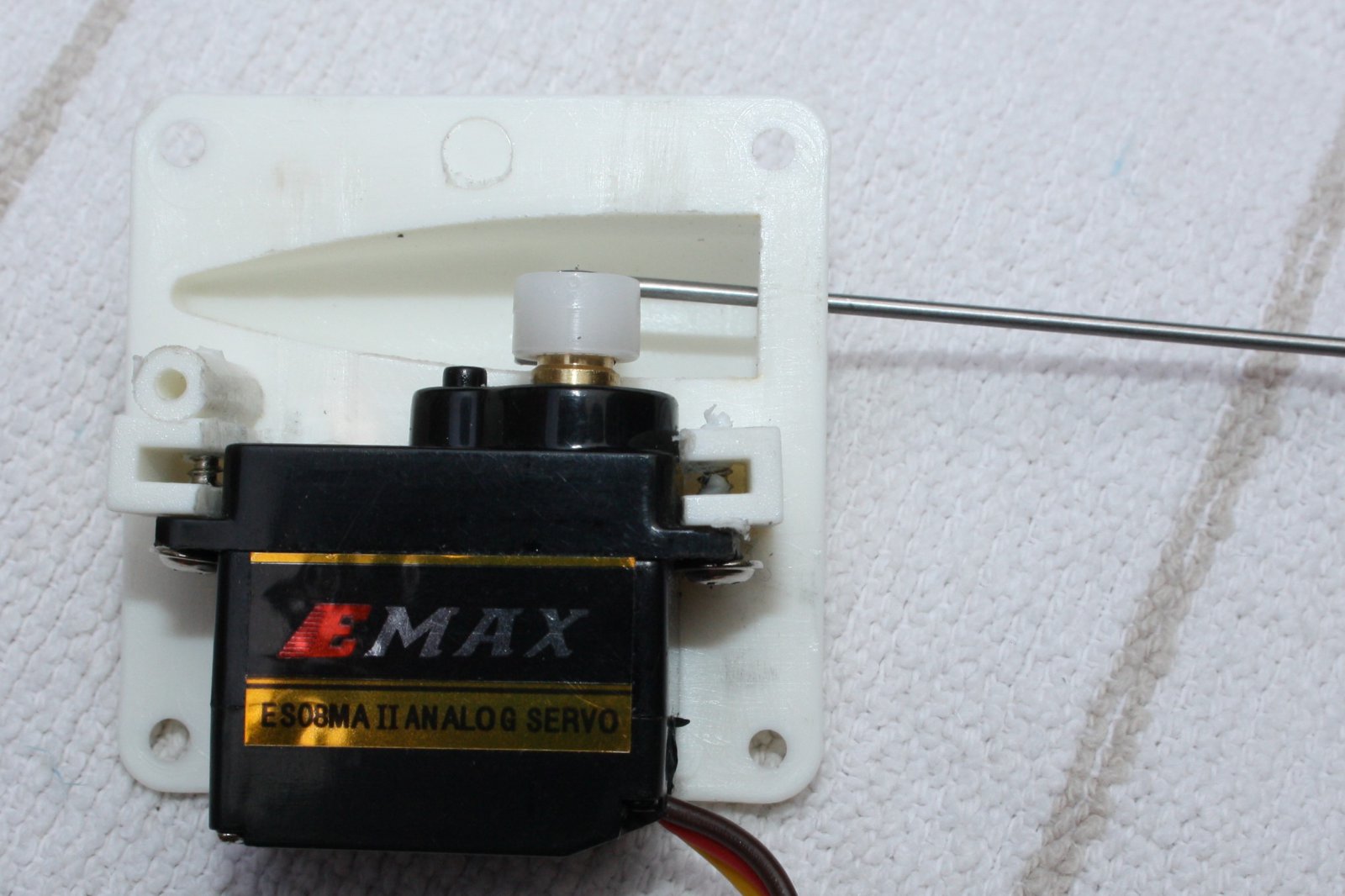 Servo 04.JPG