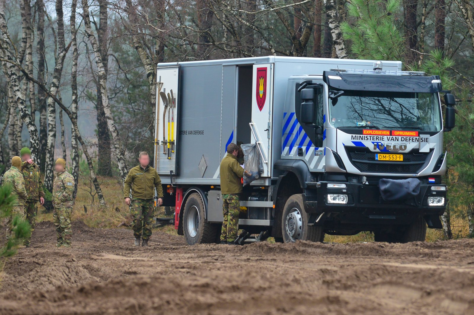 Vernietiging-Amerikaanse-vliegtuigbommen-Oirschotse-Heide-5.jpg