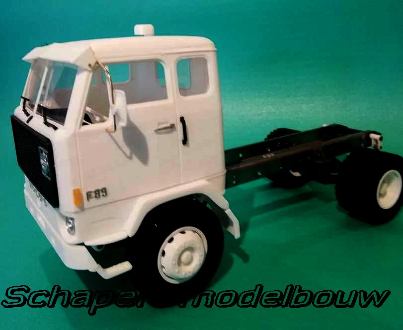 volvo-f89-cabin-kit-tamiya-schaper-modelbouw.jpg