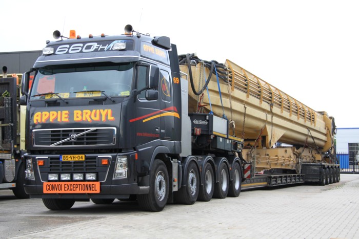 VOLVO FH 16 DIEPLADER.02.jpg