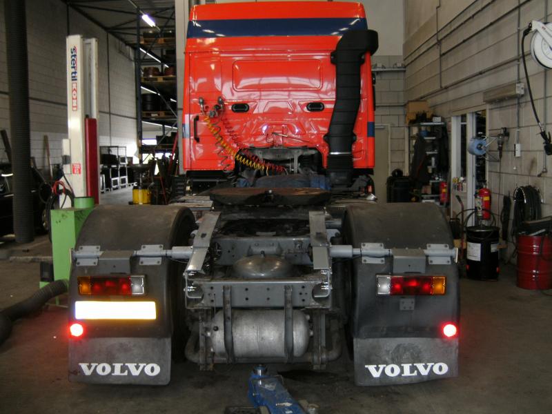 VOLVO GLOBETROTTER ACHTERKANT.01.jpg