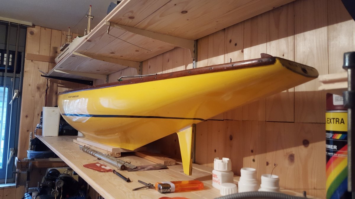 yellow boomerang.jpg