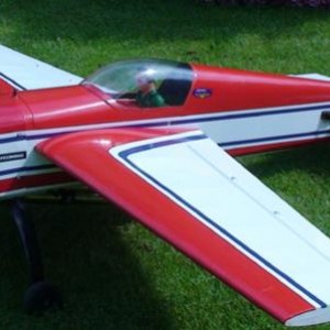 Extra 260 Spanwijdte 183 met ZG 26 en resonantiepijp