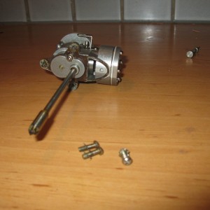 Motor van onderen gezien (vanuit het oogpunt van de lower unit)