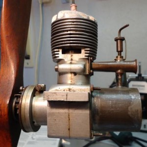 "WESP"brandstofmotortje 10 cc bouwj. 1946/47.