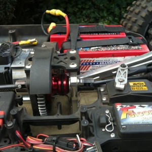 Rc erik 2013 04 19 Losi 5ive brushless monster lock