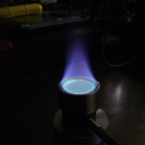 Eigen gemaakte gas brander 002  

Grotere vlam