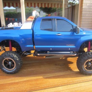 Tamiya Tundra + MFC 02