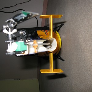 Aandrijving vanaf het mechaniek wordt overgebracht door een eigengemaakte flex-drive