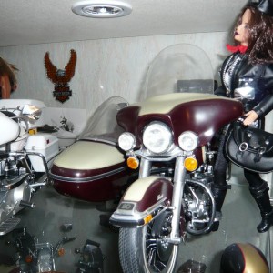 015  tamiya met de harley davidson popen er bij met echte kleding van harley davidson