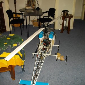 Bell 47 G In De Woonkamer