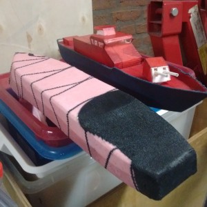Omtrokken met pantykous en in de blanke lak