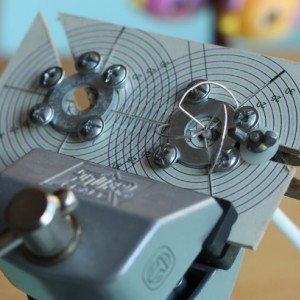 Zoals samengesteld met dummy antenne onderdelen vastgeklemd.