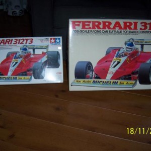 De nieuwe doos F312T3 Links en de Oude F312T3 doos rechts