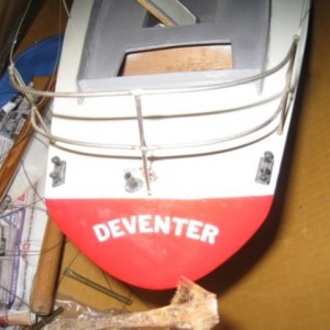 Model van de Optimist bij aankomst na verzending.