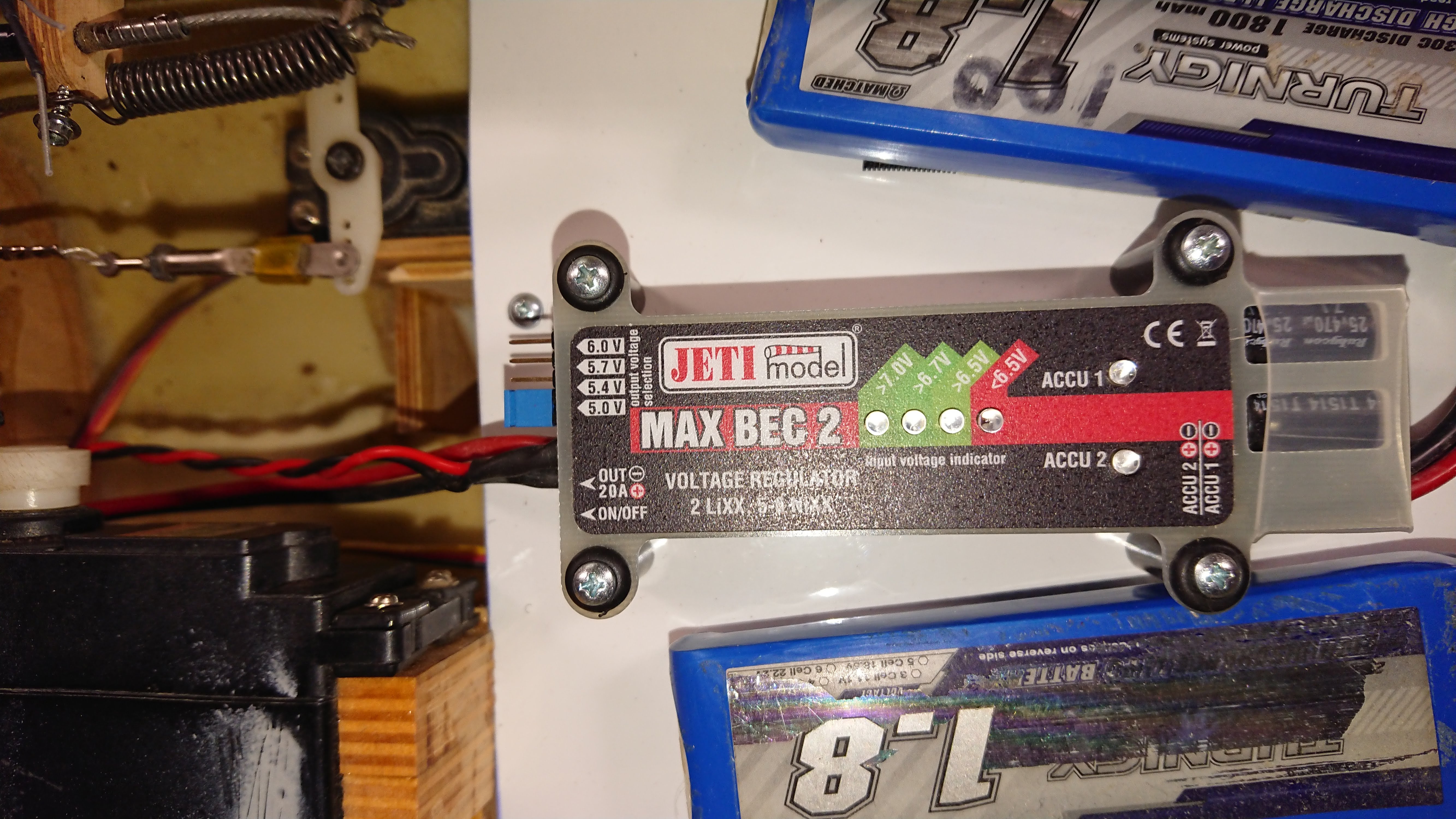 DG600-Jeti Max bec 2 stroomverzorging
