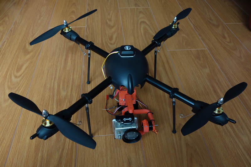 GAUI 500X met daaronder de brushless gimbal (moet nog worden gemonteerd).