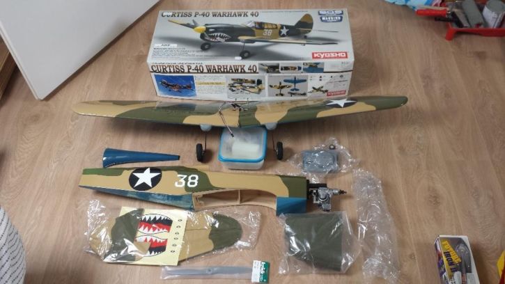 Kyosho p 40