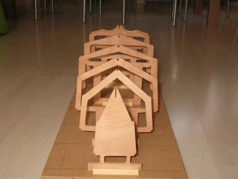 Op bouwplank, boeg